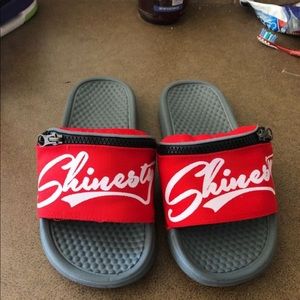 Shinesty slides Medium